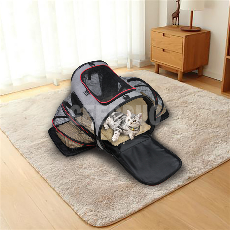 3 Sides Expandable Foldable Pet Carrier Bag with Fleece Pad GRDBC-3